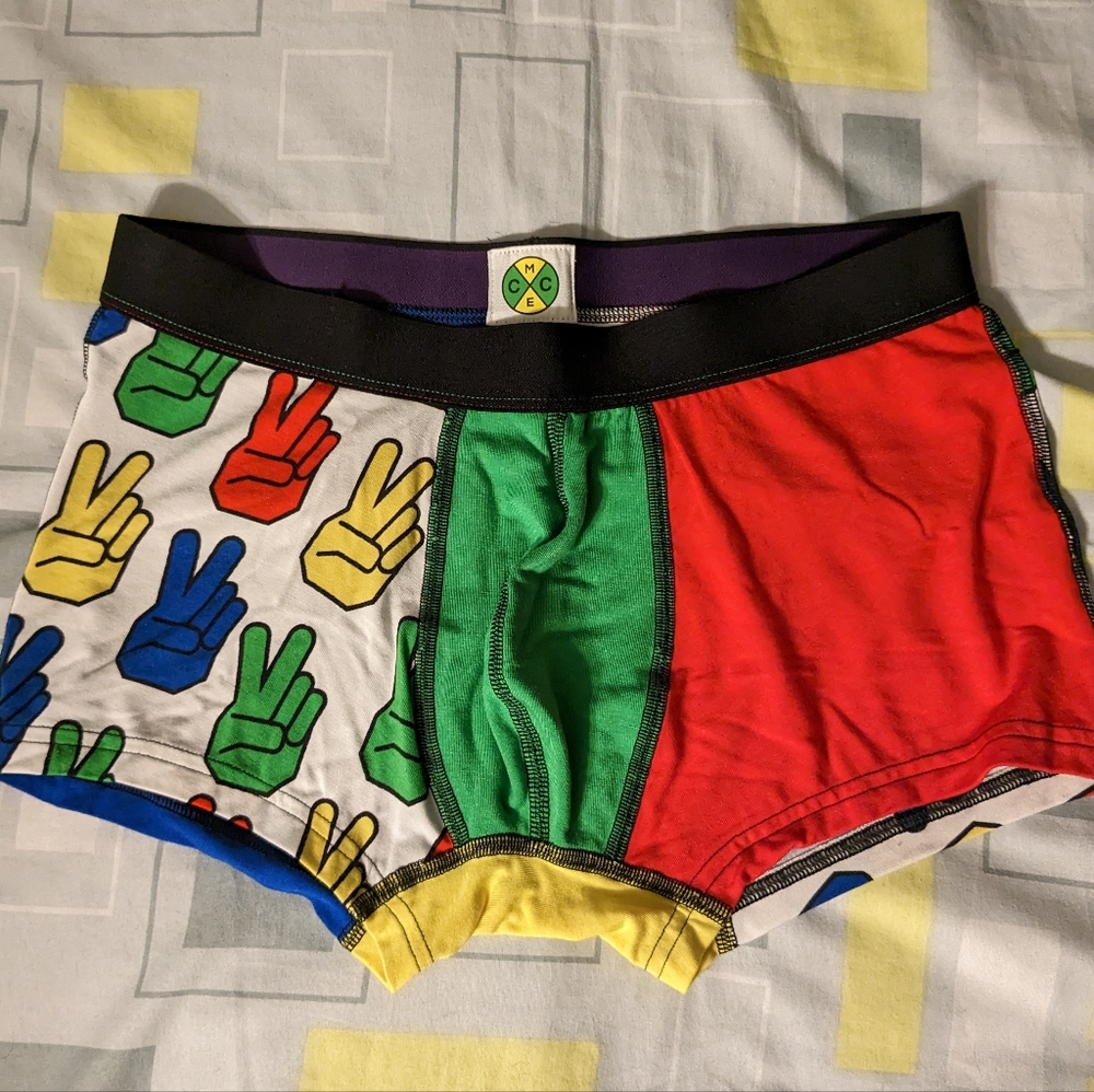 *RARE* NEW Men's MeUndies Cross Colours Collab Trunks - Med - I have others, too